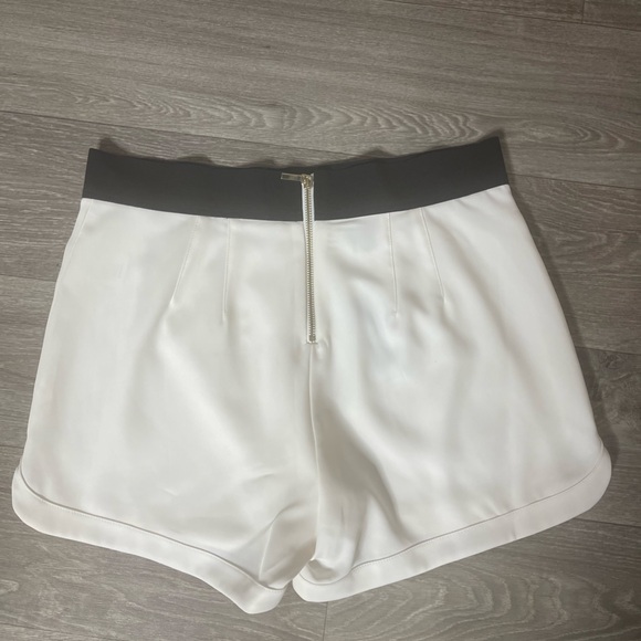 Women's Highwaist White Shorts with Black Waistband - Picture 2 of 4